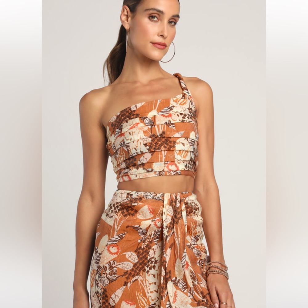 Lulus Something Wild Brown Multi
Print Pleated One-Shoulder Crop top